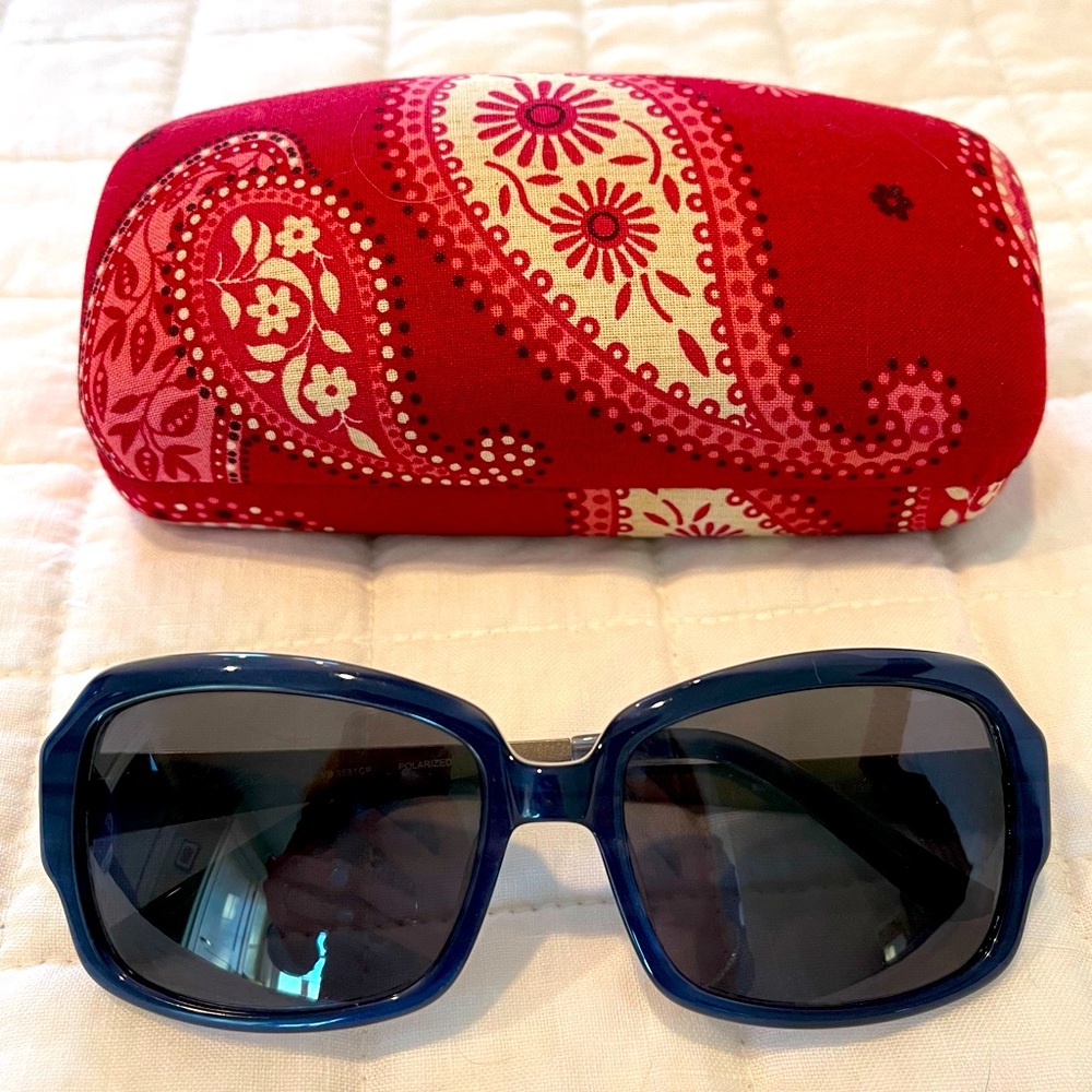 Vera Bradley polarized sunglasses with case